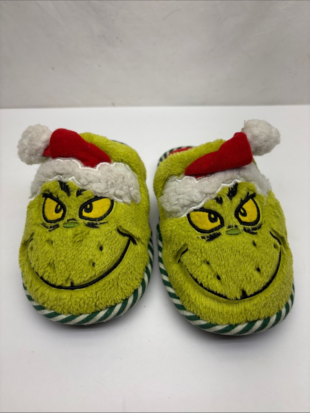 Kids Plush Grinch Slippers with Santa Hat Green, SZ 13-1 for little kids, box 73